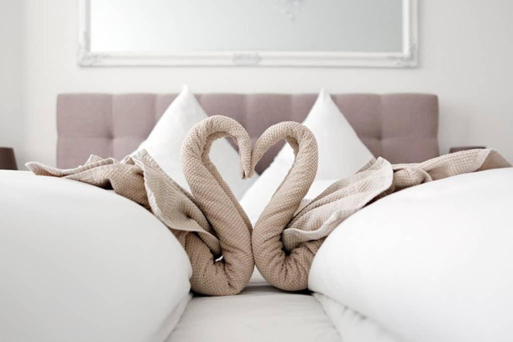 Sc 06 By Rockchair Apartments L Superhost Status L 4 Bedrooms Boxspringbeds 2 Bathrooms Balcony Elevator - Cozy Family & Business Flair Welcomes You! Berlin Eksteriør billede