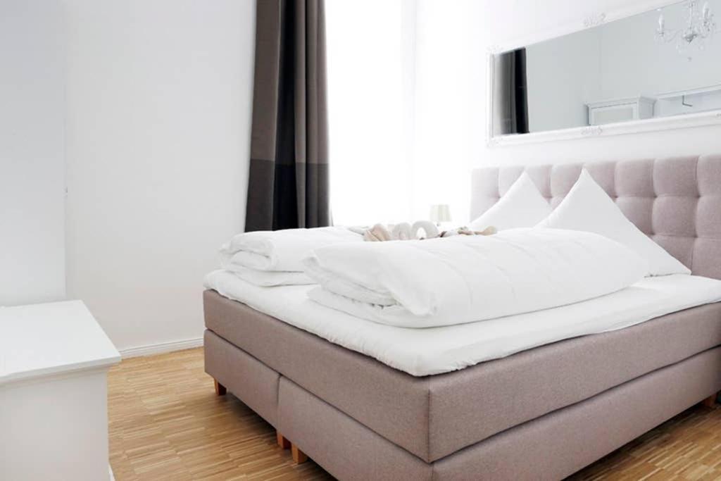 Sc 06 By Rockchair Apartments L Superhost Status L 4 Bedrooms Boxspringbeds 2 Bathrooms Balcony Elevator - Cozy Family & Business Flair Welcomes You! Berlin Eksteriør billede