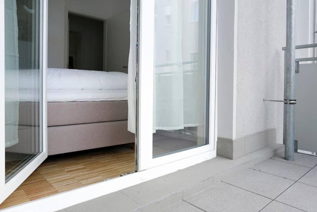 Sc 06 By Rockchair Apartments L Superhost Status L 4 Bedrooms Boxspringbeds 2 Bathrooms Balcony Elevator - Cozy Family & Business Flair Welcomes You! Berlin Eksteriør billede