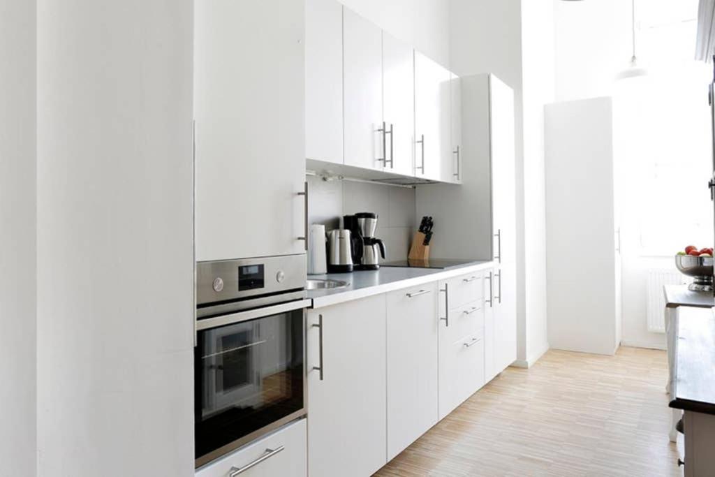 Sc 06 By Rockchair Apartments L Superhost Status L 4 Bedrooms Boxspringbeds 2 Bathrooms Balcony Elevator - Cozy Family & Business Flair Welcomes You! Berlin Eksteriør billede