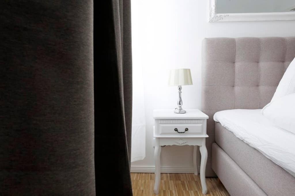 Sc 06 By Rockchair Apartments L Superhost Status L 4 Bedrooms Boxspringbeds 2 Bathrooms Balcony Elevator - Cozy Family & Business Flair Welcomes You! Berlin Eksteriør billede